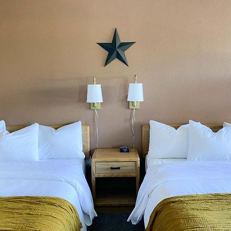 The Benson Motel - Benson, Mn - Us-12 Hwy מראה חיצוני תמונה
