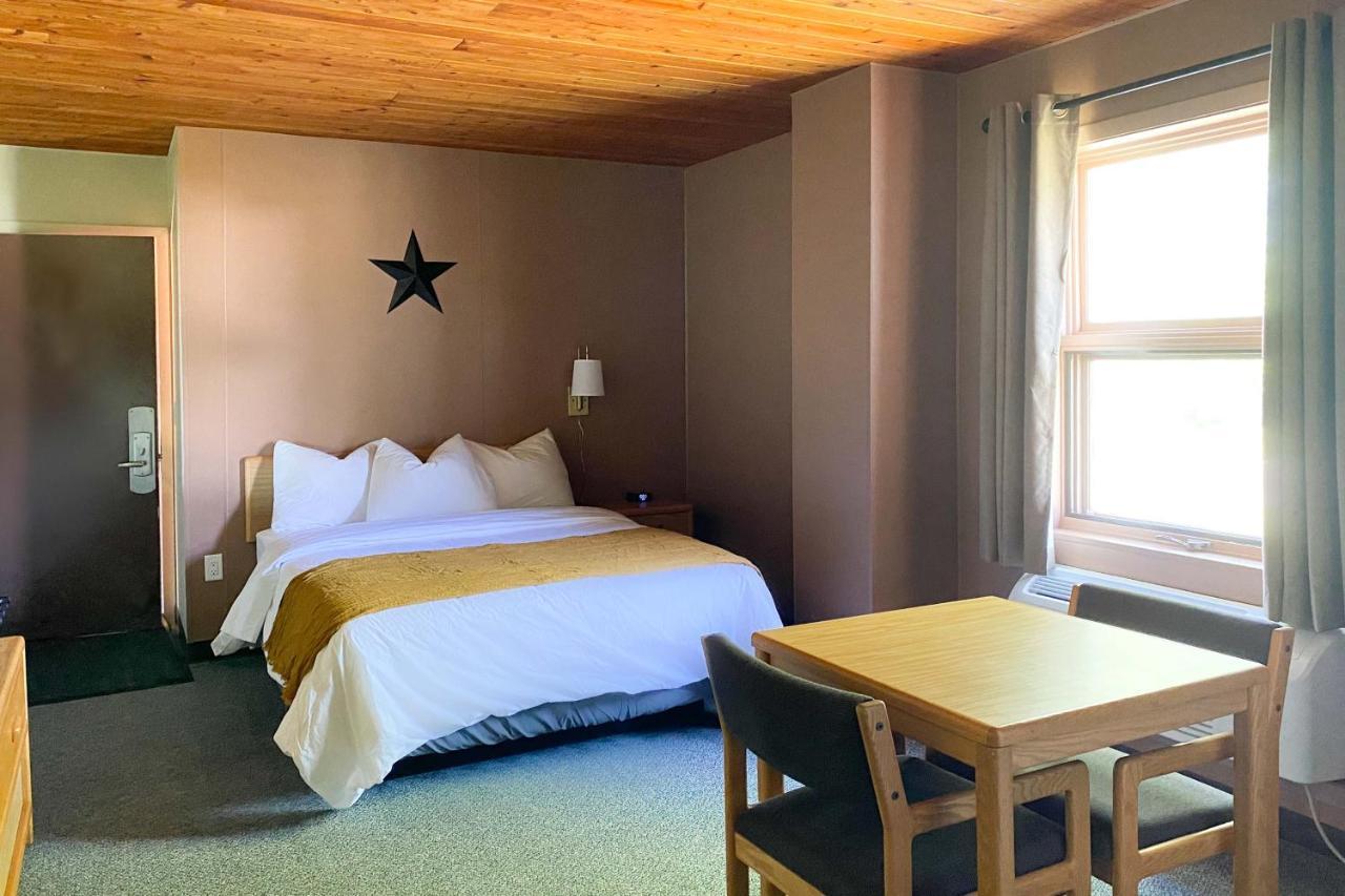 The Benson Motel - Benson, Mn - Us-12 Hwy מראה חיצוני תמונה